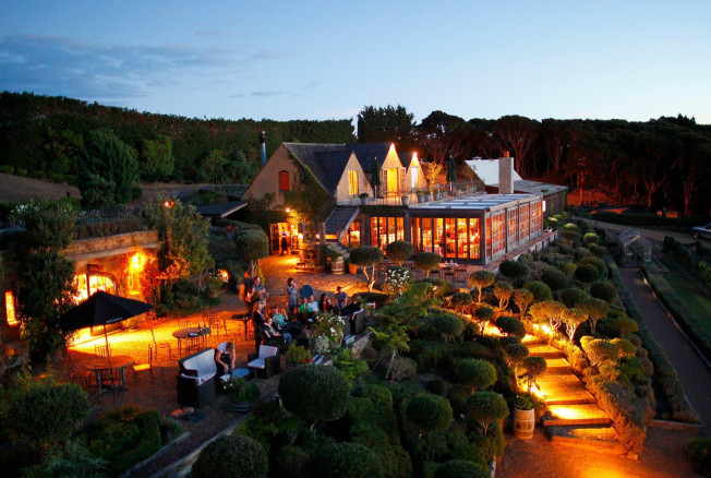 5 Luxurious Waiheke Island Resort Venues