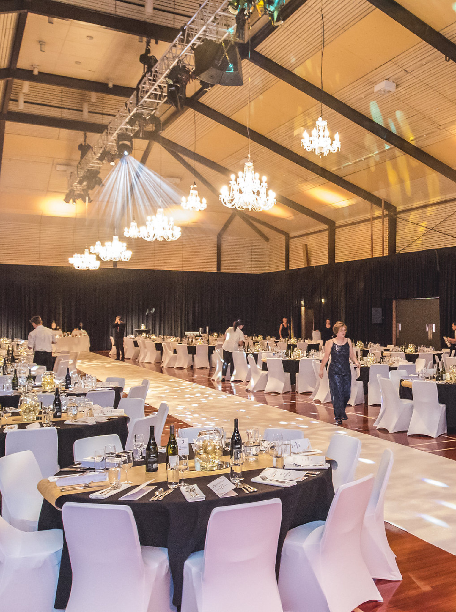 Whirinaki Whare Taonga's contemporary hall in Wellington, exquisitely set for a formal seated dinner event.