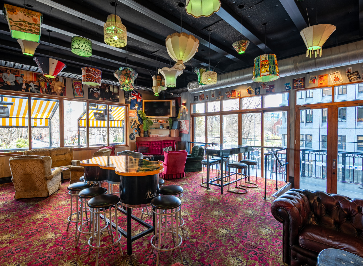 Fat Eddie's in Christchurch offers a vibrant, eclectic New Orleans-inspired jazz lounge with diverse seating for live music.