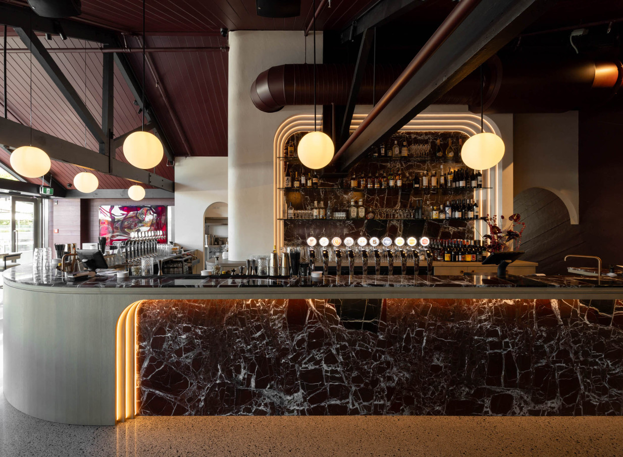 Marble bench at Darling on Drake