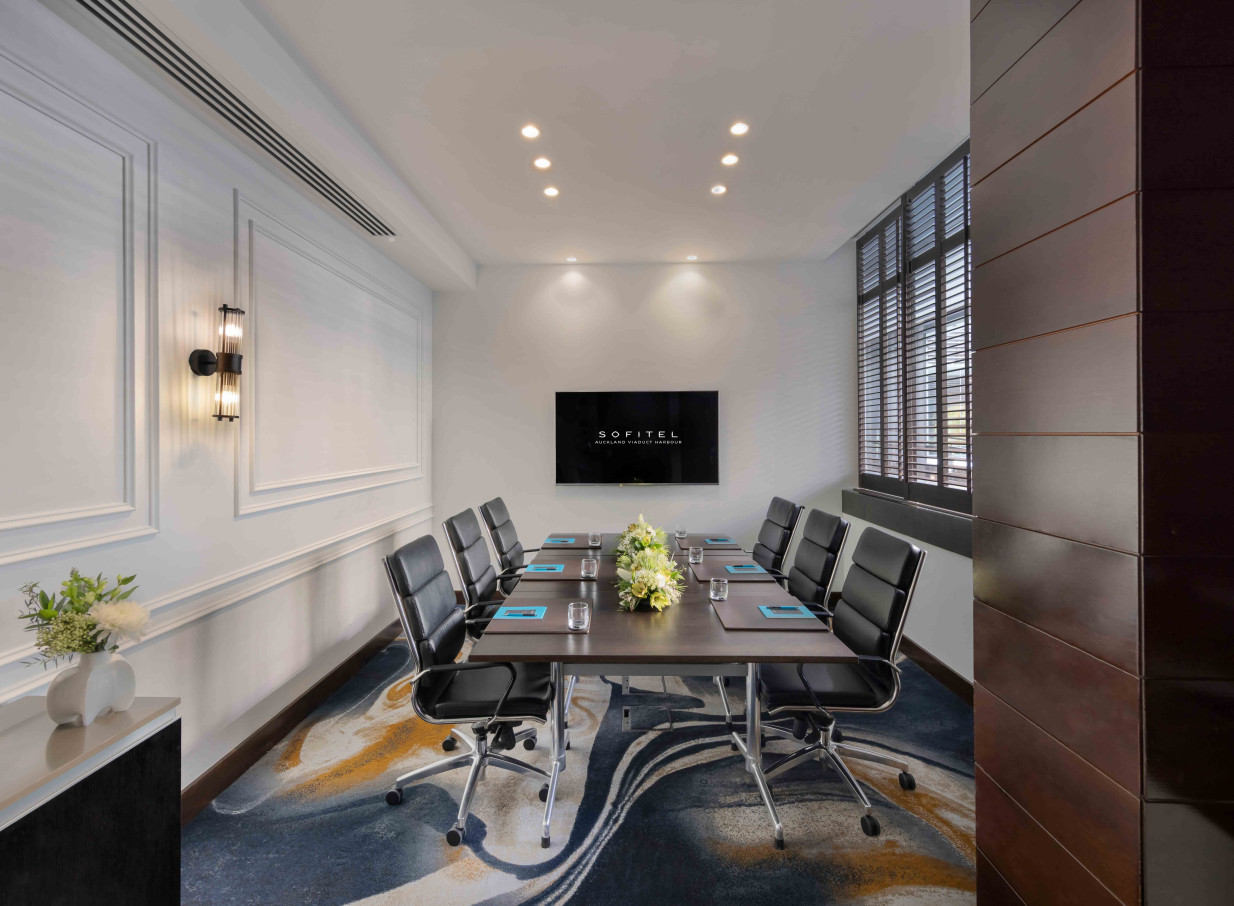Boardroom meeting at Sofitel Auckland on Viaduct Harbour