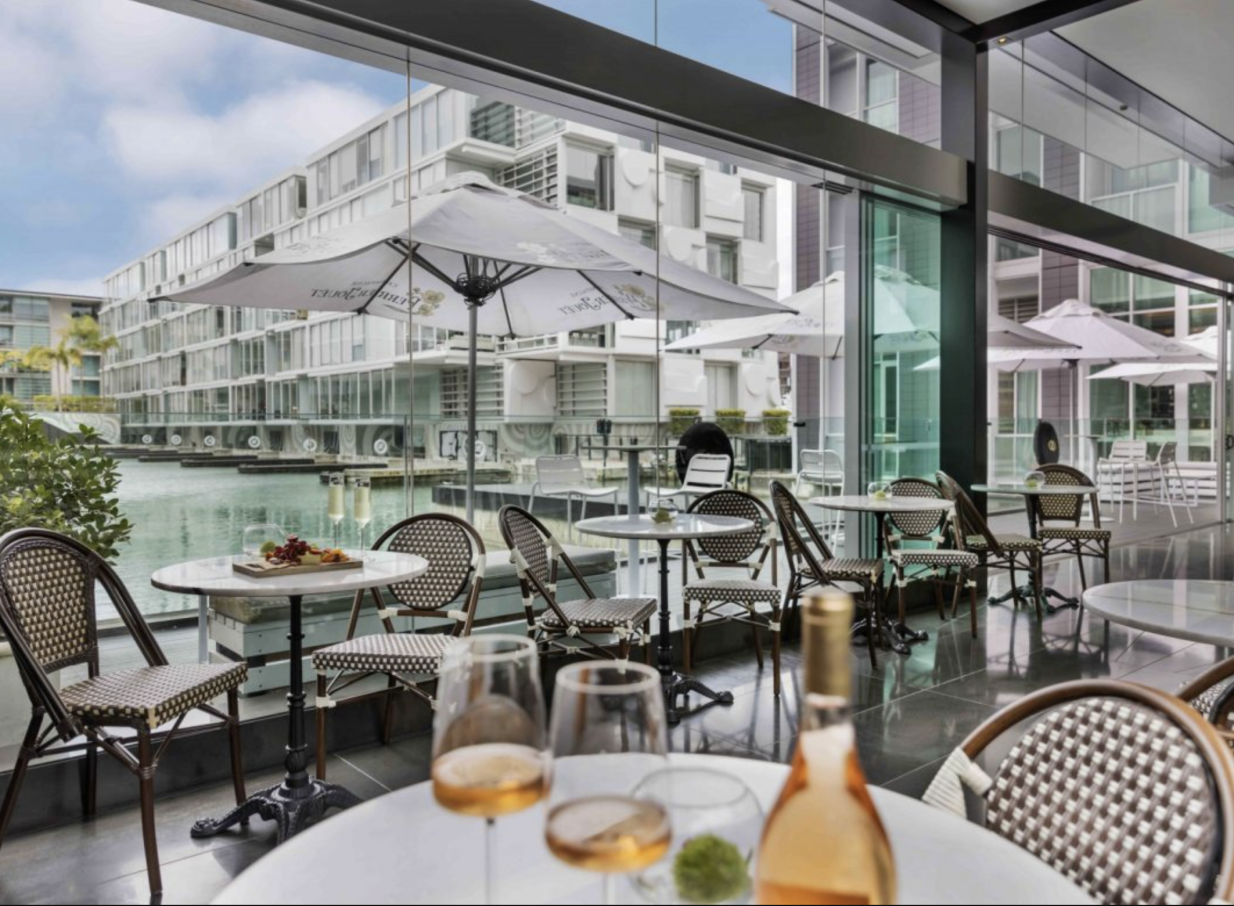 outdoor bar at Sofitel Auckland Viaduct Harbour